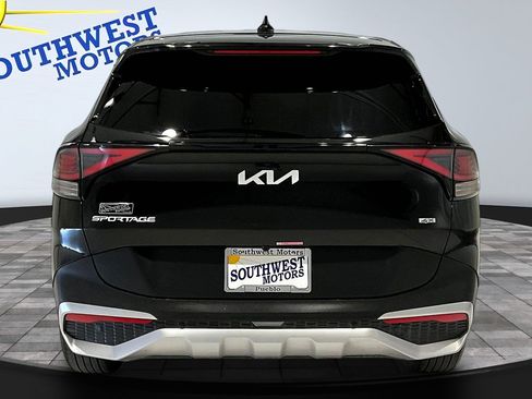 Used 2024 Kia Sportage LX AWD/4WD image 6
