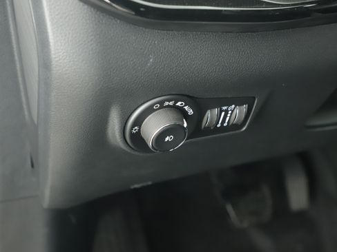 New 2026 Jeep Compass Latitude image 16