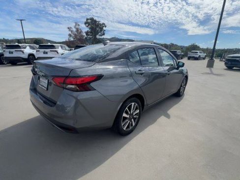 Used 2025 Nissan Versa SV FWD image 8