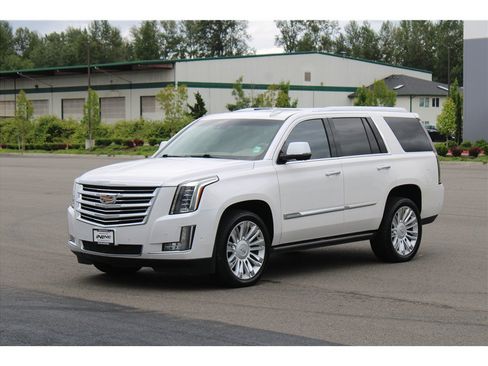 Used 2018 Cadillac Escalade Platinum AWD/4WD image 1