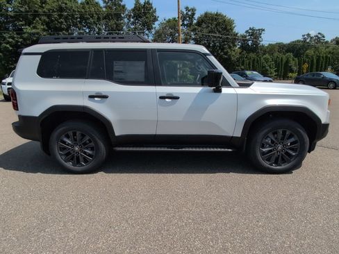 Used 2027 Toyota Land Cruiser w/ Premium Package AWD/4WD image 8