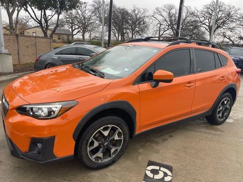 Used 2020 Subaru Crosstrek 2.0i Premium w/ Moonroof Package 2 image 6