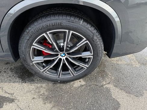 New 2026 BMW X5 xDrive40i w/ M Sport Package AWD/4WD image 18