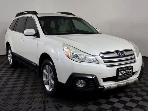 Used 2014 Subaru Outback 2.5i Limited AWD/4WD image 5