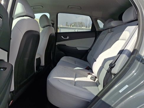 Used 2023 Hyundai Kona SE w/ Cargo Package image 10