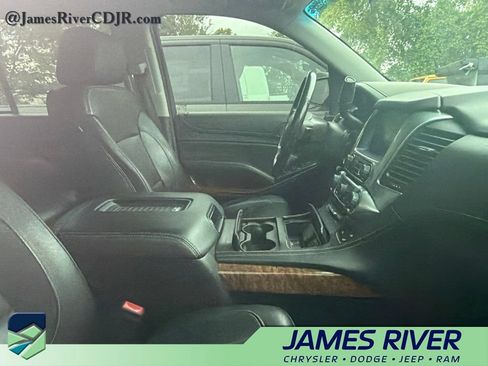 Used 2018 Chevrolet Tahoe Premier AWD/4WD image 2