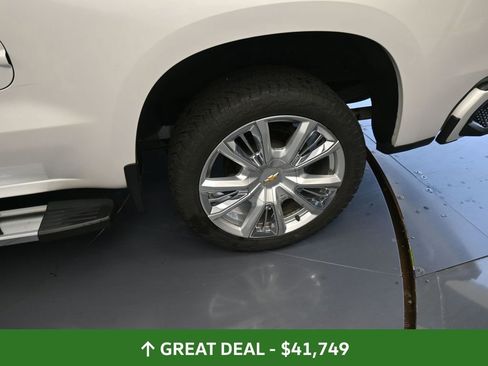 Used 2022 Chevrolet Silverado 1500 High Country w/ High Country Premium Package image 19