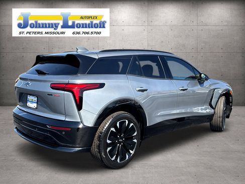 Used 2024 Chevrolet Blazer EV RS image 2