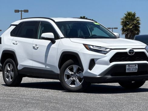Used 2025 Toyota RAV4 XLE FWD image 2