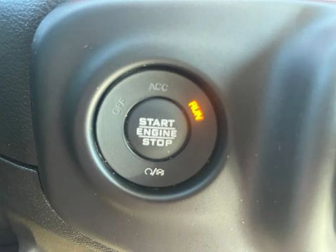 Used 2021 Jeep Wrangler Unlimited Rubicon w/ Cold Weather Group AWD/4WD image 33