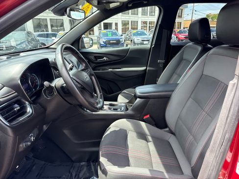 Used 2022 Chevrolet Equinox RS w/ LPO, Floor Liner Package image 17