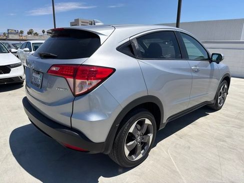 Used 2018 Honda HR-V EX image 2