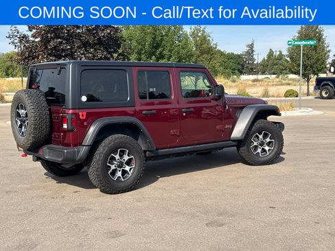 Used 2021 Jeep Wrangler Unlimited Rubicon w/ Cold Weather Group AWD/4WD image 6