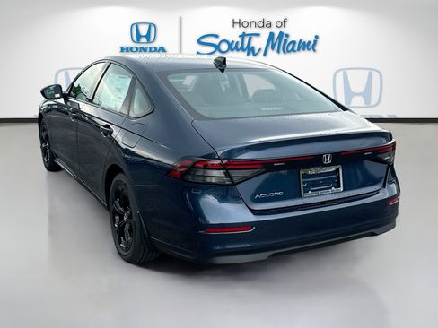 New 2025 Honda Accord SE image 4