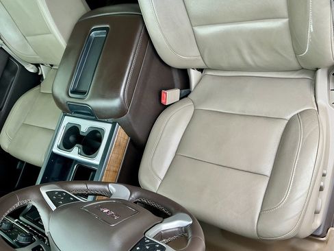 Used 2015 GMC Sierra 1500 SLT w/ SLT Crew Cab Value Package image 39