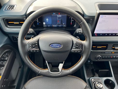 Used 2025 Ford Maverick Tremor image 14