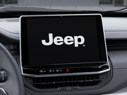 New 2026 Jeep Compass Latitude AWD/4WD image 18