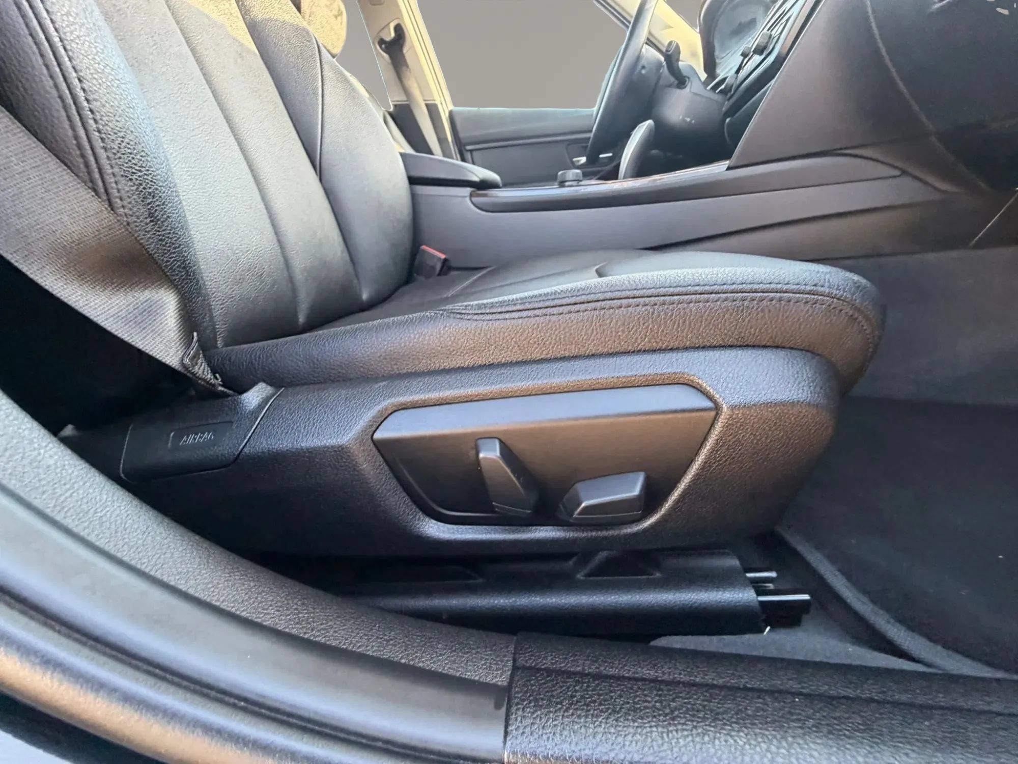 Used 2014 BMW 328i Sedan RWD image 27
