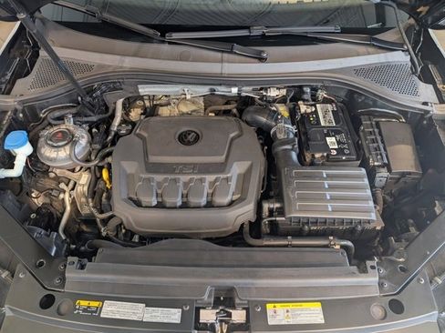 Used 2020 Volkswagen Tiguan SEL image 32