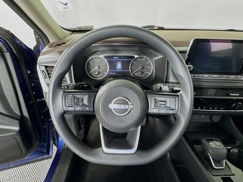 Used 2023 Nissan Rogue SV AWD/4WD image 13