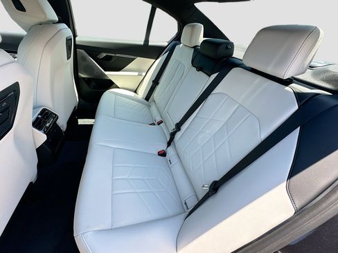 New 2026 BMW 530i w/ Premium Package RWD image 18