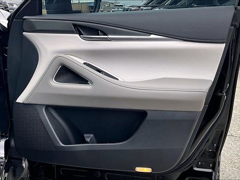 New 2026 INFINITI QX60 Luxe image 23