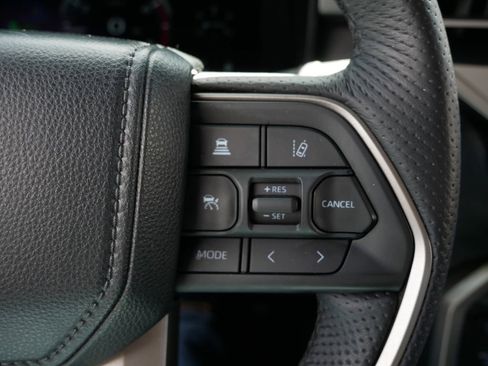 Certified 2025 Toyota Tundra Limited AWD/4WD image 27