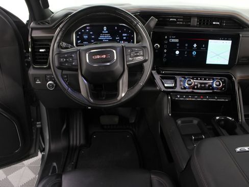 Used 2025 GMC Sierra 2500 AT4 w/ AT4 Premium Plus Package AWD/4WD image 14