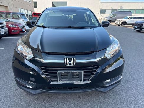 Used 2018 Honda HR-V EX image 8