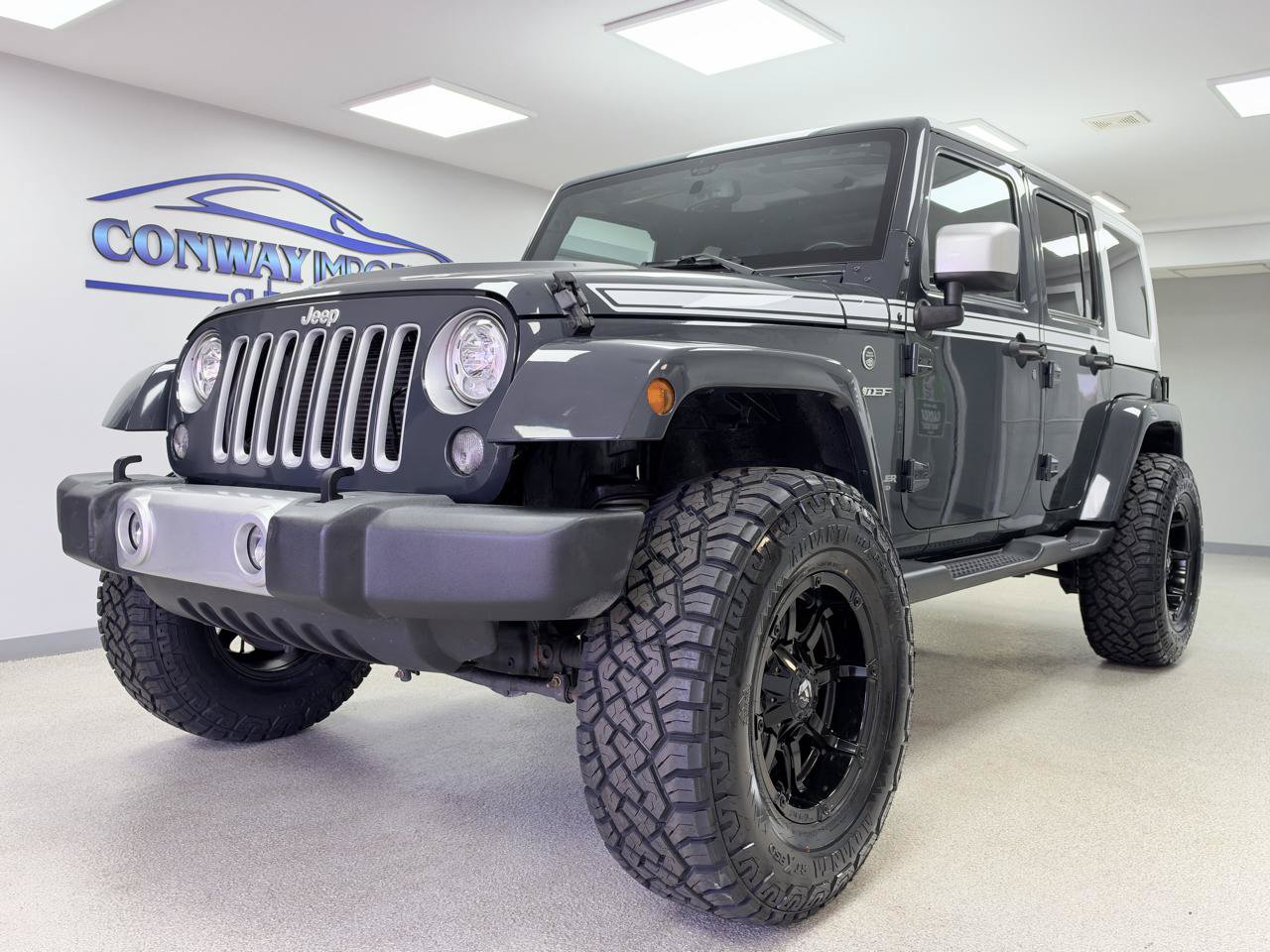 Used 2017 Jeep Wrangler Unlimited Sahara w/ Quick Order Package 24E Chief AWD/4WD image 1
