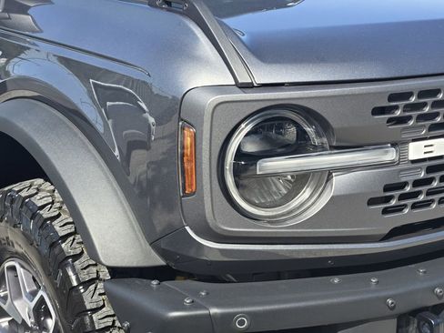Used 2024 Ford Bronco Badlands image 9