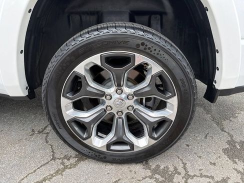 Used 2019 RAM 1500 Limited AWD/4WD image 12