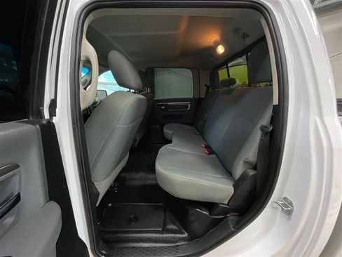 Used 2018 RAM 1500 Classic SLT w/ Protection Group AWD/4WD image 20