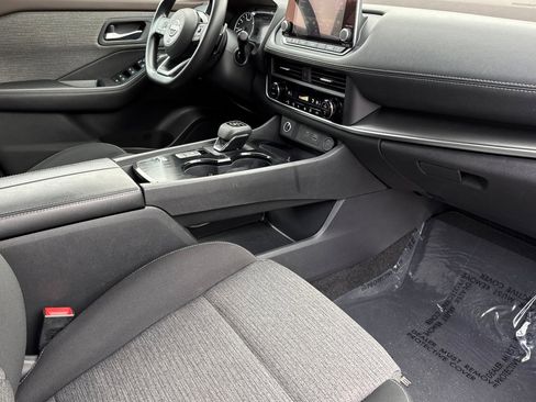 Certified 2023 Nissan Rogue SV image 18