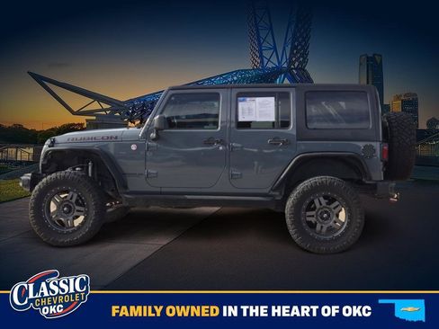 Used 2015 Jeep Wrangler Unlimited Rubicon image 4