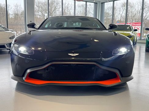 Used 2020 Aston Martin V8 Vantage Coupe image 9