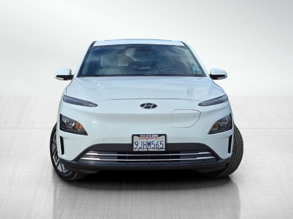 Used 2023 Hyundai Kona SEL FWD image 3