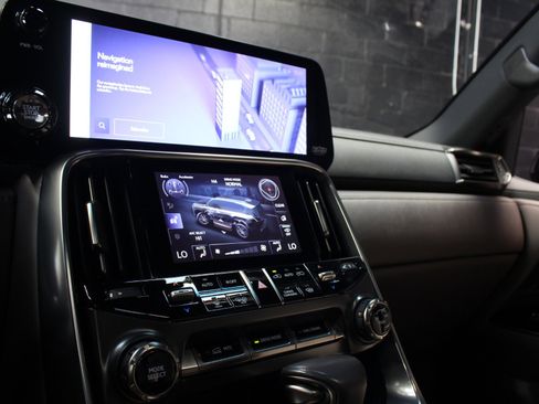 Used 2023 Lexus LX 600 4WD w/ Appearance Package image 50