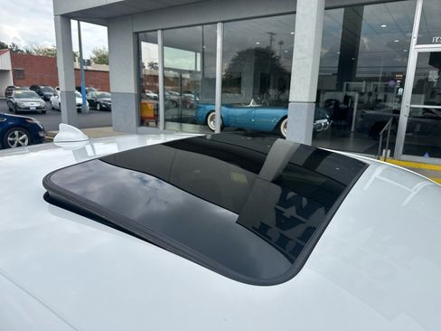 Used 2018 Dodge Charger GT w/ Blacktop Package image 5