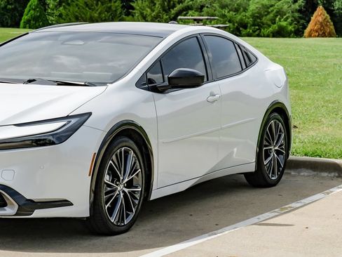 Used 2024 Toyota Prius Limited w/ Limited Premium Package FWD image 9