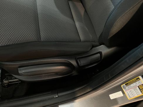 Used 2025 Kia Soul LX w/ LX Technology Package FWD image 22