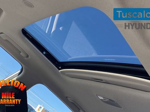 New 2026 Hyundai Venue SEL image 25