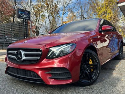 Used 2017 Mercedes-Benz E 300 4MATIC image 3