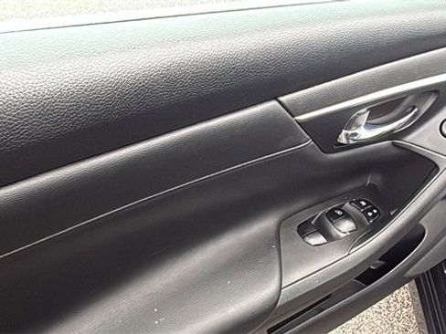 Used 2015 Nissan Altima 2.5 S w/ Special Edition Package image 19