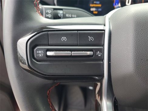 Used 2024 Chevrolet Colorado Z71 w/ Advanced Trailering Package image 11