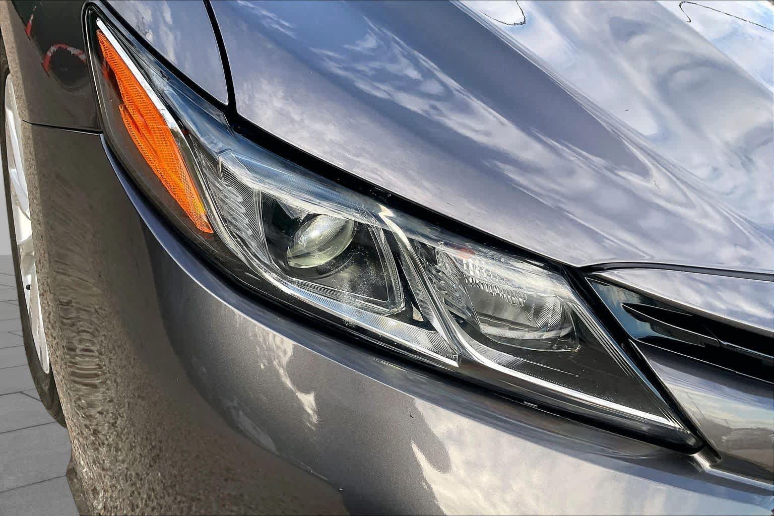 Used 2019 Toyota Camry LE FWD image 27