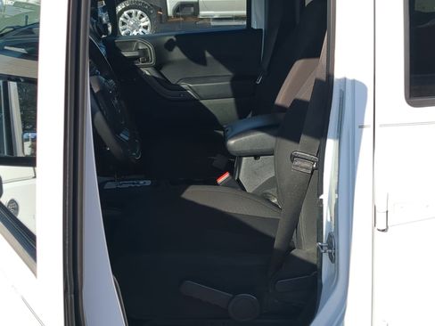 Used 2017 Jeep Wrangler Unlimited Sport w/ Quick Order Package 24S image 11