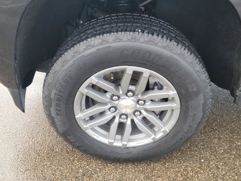 Used 2023 Chevrolet Colorado LT w/ LT Convenience Package II image 11