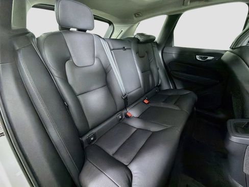 Certified 2023 Volvo XC60 B5 Plus w/ Climate Package AWD/4WD image 26