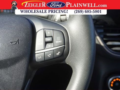 Used 2021 Ford Escape SE image 23